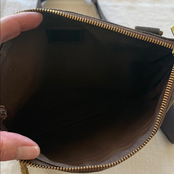 Authentic Louis Vuitton crossbody - Picture 7 of 14